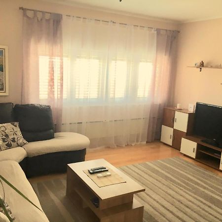 Apartment Simaris - Spacious With Terrace And Sea View Šibenik Exterior foto