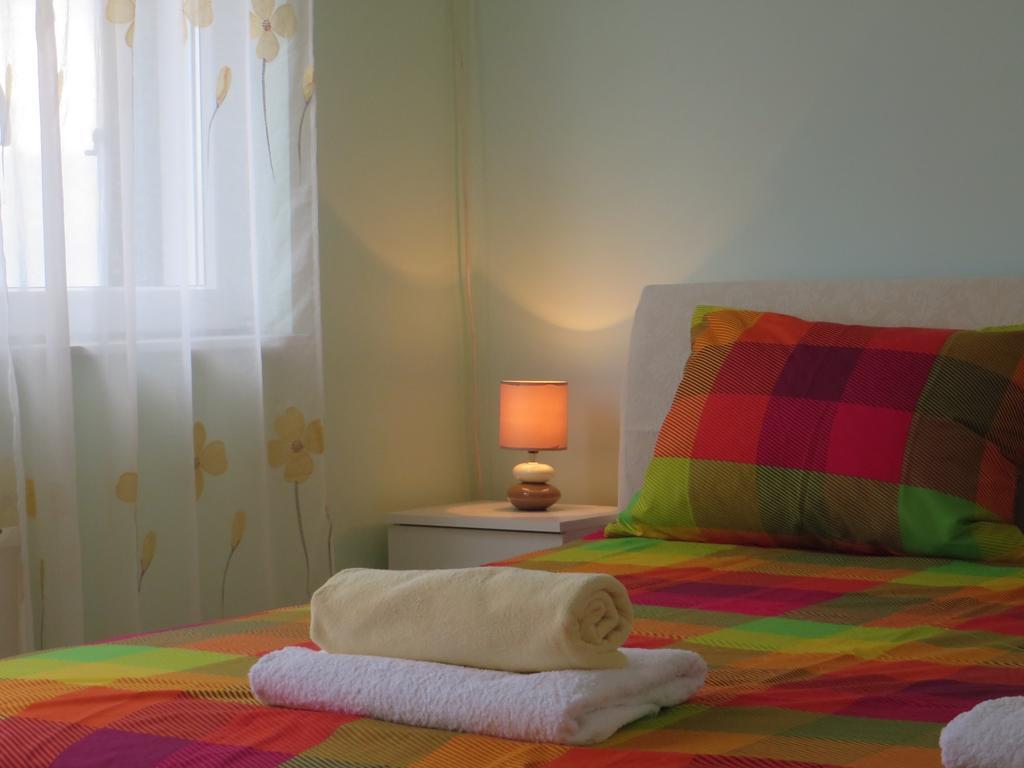Apartment Simaris - Spacious With Terrace And Sea View Šibenik Exterior foto
