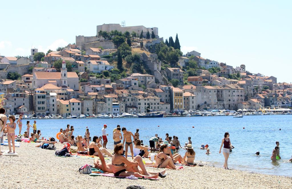 Apartment Simaris - Spacious With Terrace And Sea View Šibenik Exterior foto